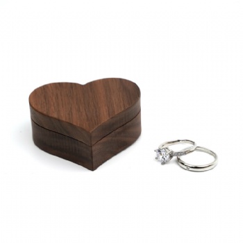  Black walnut solid wood love ring box mini jewelry box Ins style wood box accessories wood packaging box	