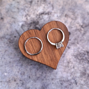  Black walnut solid wood love ring box mini jewelry box Ins style wood box accessories wood packaging box	