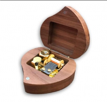 Walnut Wooden Heart Shape Music Box with Sankyo Musical Movement