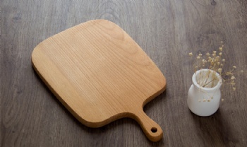  Wholesale logo engraved shusi tray with handle hole square beach wooden chopping board	