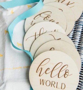  Hot sale Wooden Baby Milestone Cards Multifunctional Wood pieces Double Sided Blocks for Announcements	