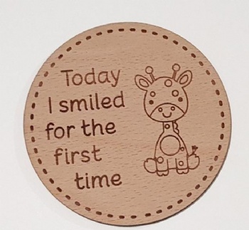  Custom engraved wooden baby milestone card for baby gifts	
