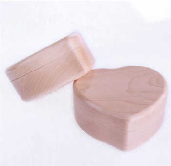Handmade Wooden Music Box Birthday Gift for Christmas/Birthday Heart Natural Contracted